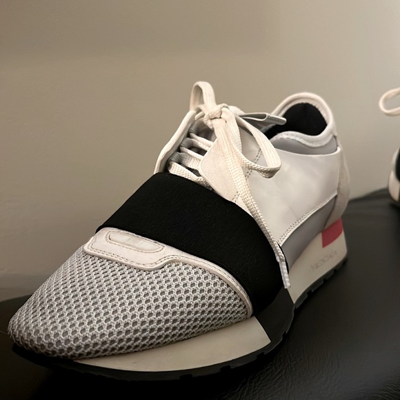 The Balenciaga Race Runner sneakers - Picture 4 of 6